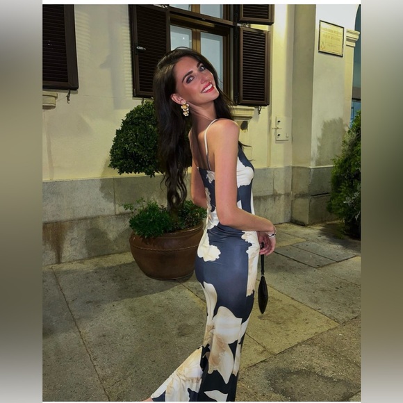 Tall Tie Bust Maxi Dress - Picture 3 of 14